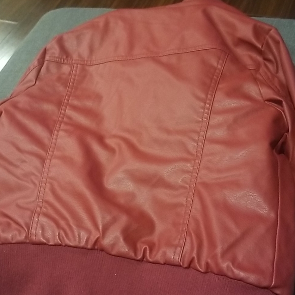 jacket - Picture 5 of 6